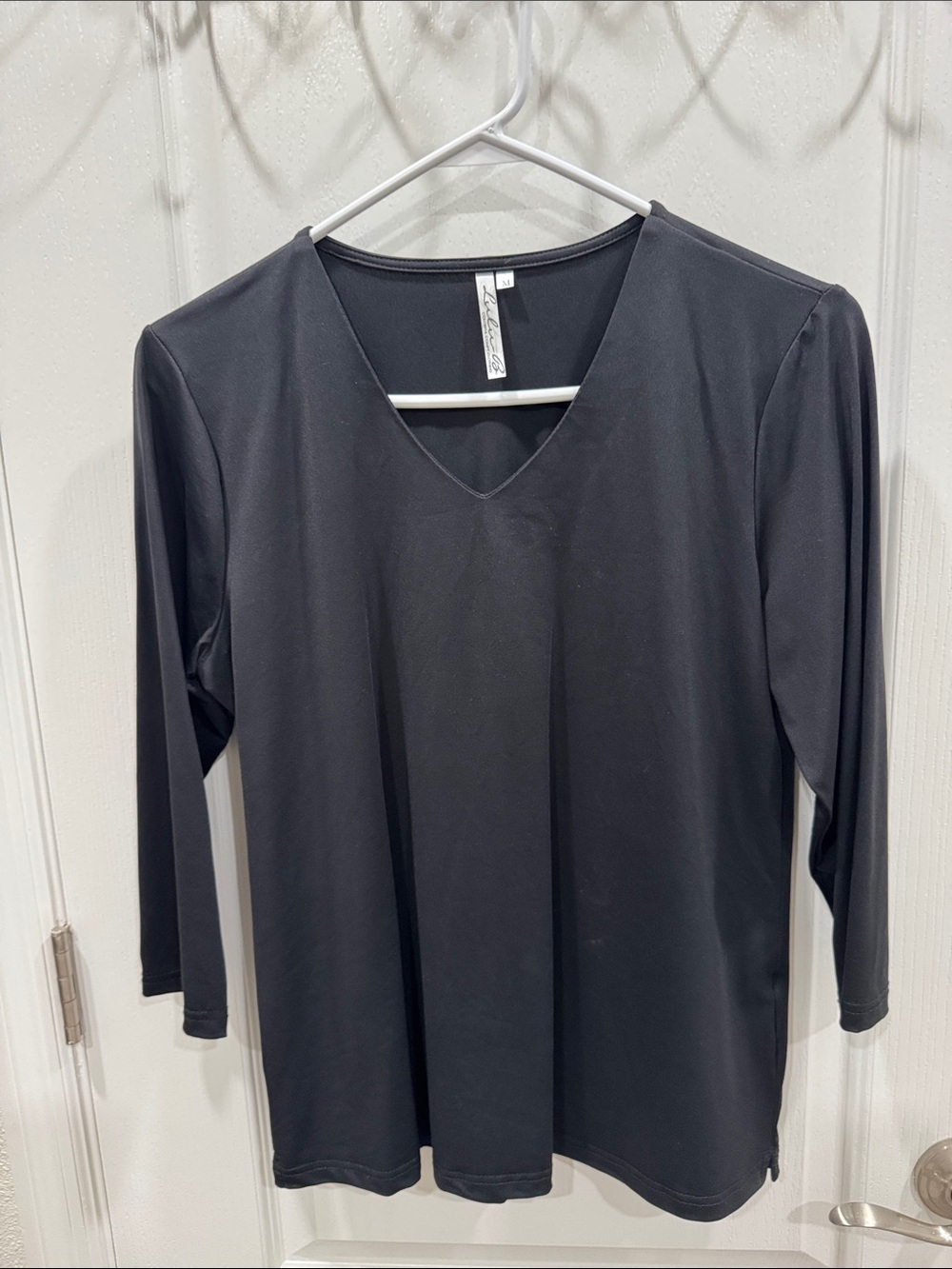 Lulu-B Black V-Neck Long Sleeve Top